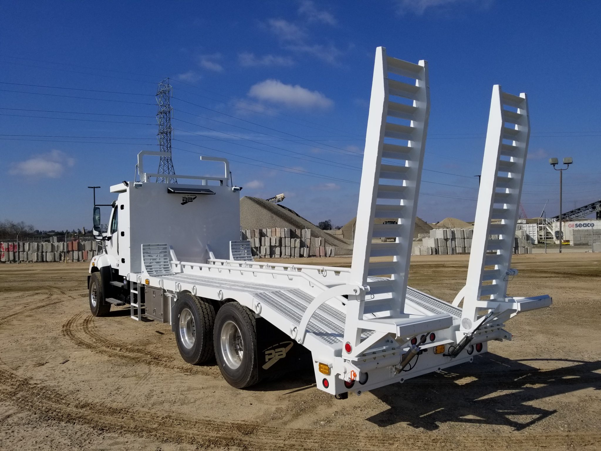 Specialty Bodies & Equipment – PB Loader